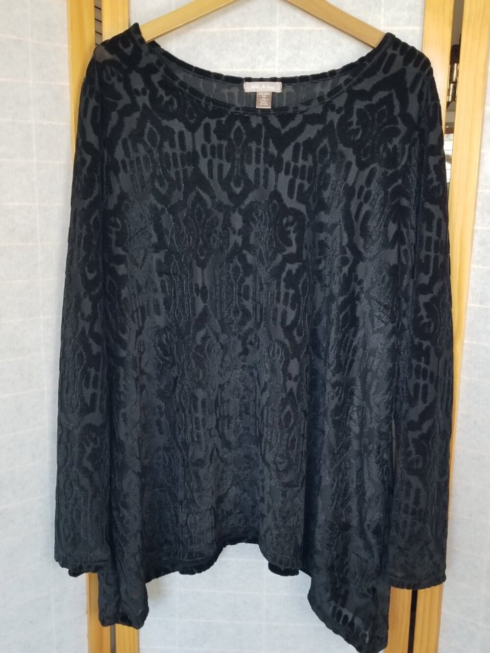 Black Velvet Burnout Tunic Top Long Sleeves Size 20
